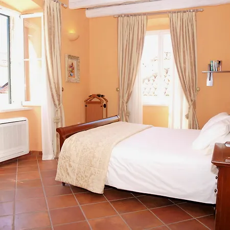 The Secret Appartement *